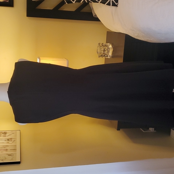 TAHARI DRESS, size 10, black, sleeveless, front zipper, good. - Picture 4 of 8